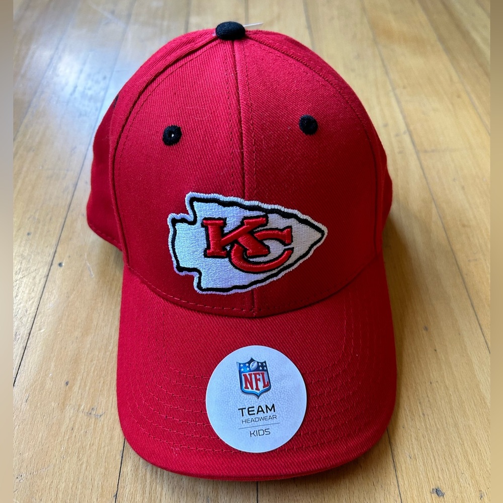 NFL brand Chiefs kids snap back hat